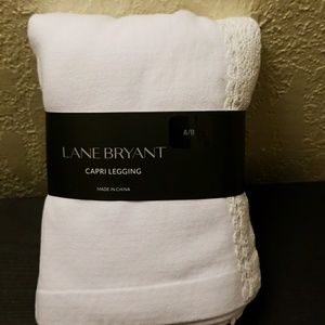 White crochet trim Capri leggings.